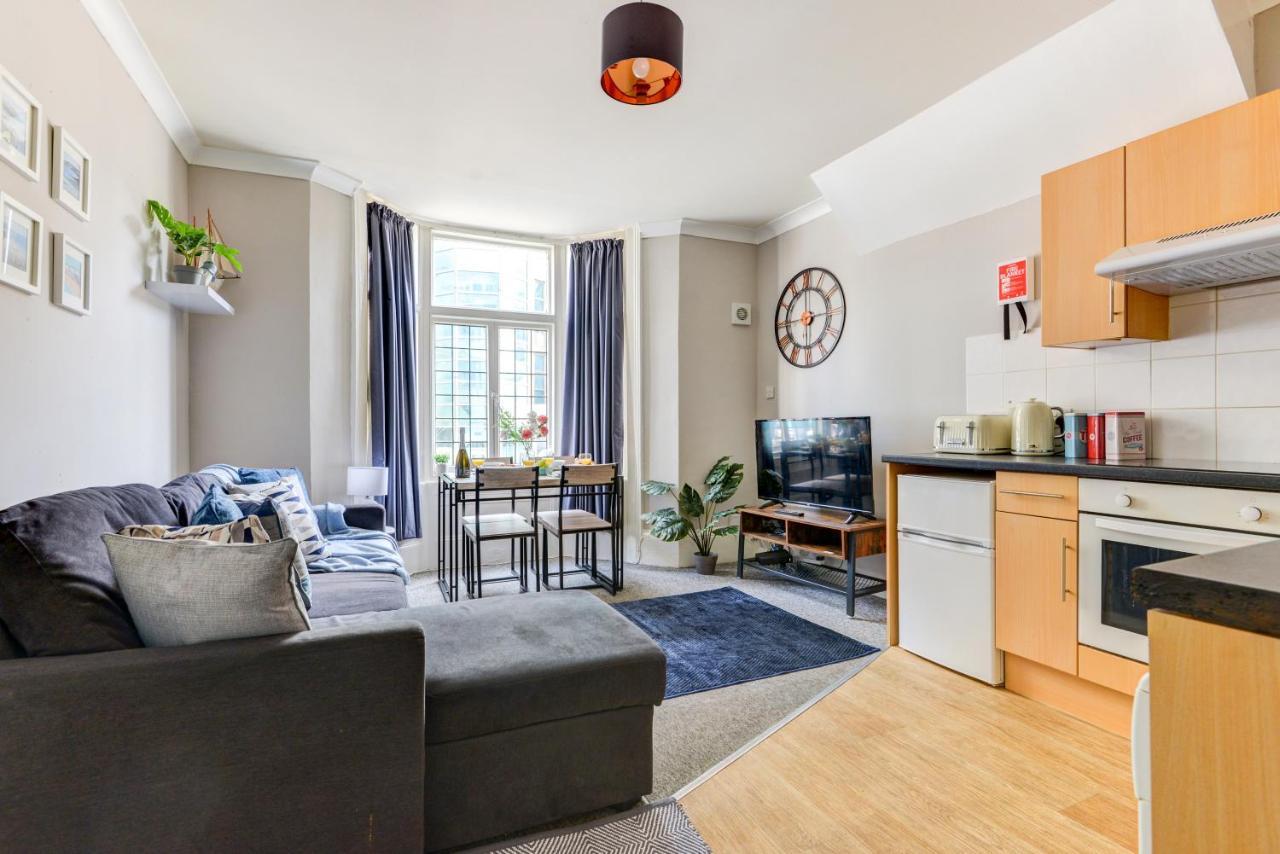 2 Bedroom Apartment - Queens Square Flat 1 Hove Esterno foto