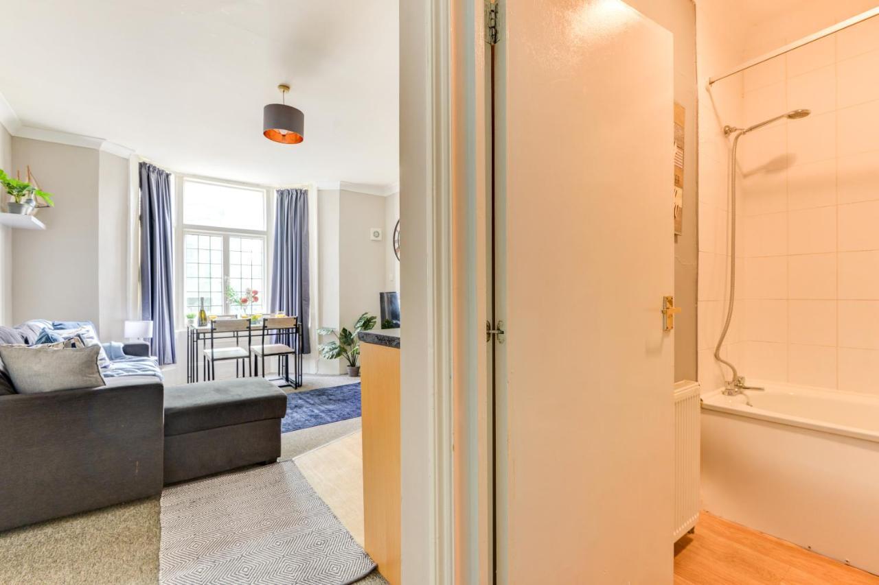 2 Bedroom Apartment - Queens Square Flat 1 Hove Esterno foto